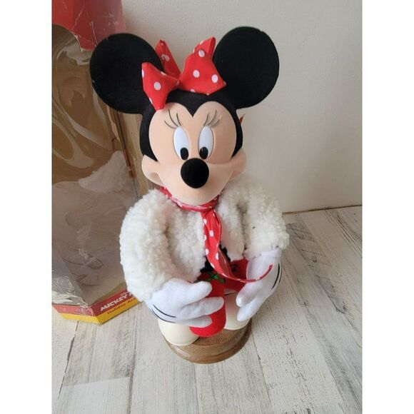 Santa's best Let's Twist Again Minnie Mouse animated motionette Xmas decor - Picture 3 of 13